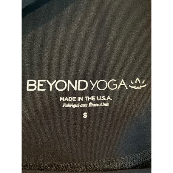 Beyond Yoga Small Black Iridescent Leggings - Picture 3 of 6